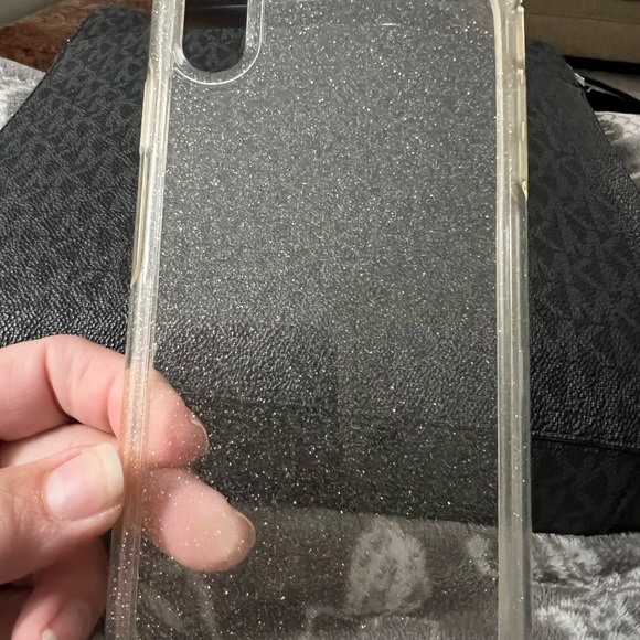 IPhone XS Max Otterbox case - Picture 2 of 7